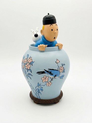 Tintin blue lotus vase statue - vase,
