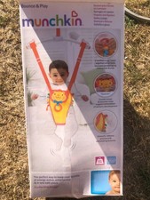 Munchkin Bounce and Play Baby Door Bouncer (Lenny the Lion)