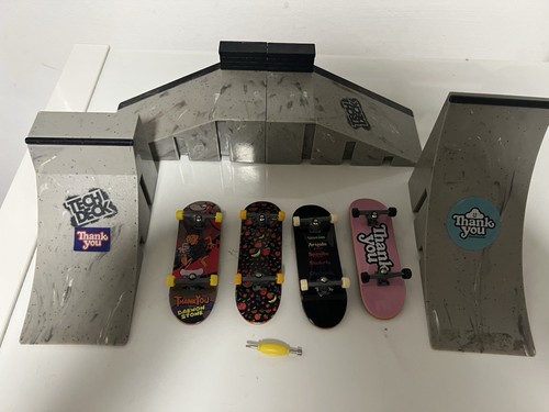 Tech deck skatepark ramp - skatepark,
