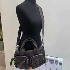 Kipling Defea Medium Shoulder
