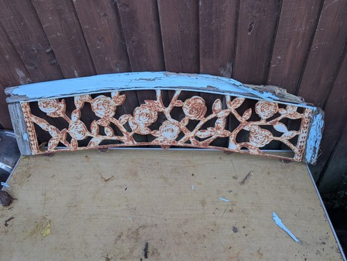 Vintage cast iron curved - vintage,