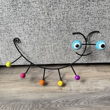 Pylones Caterpillar Wall Hook