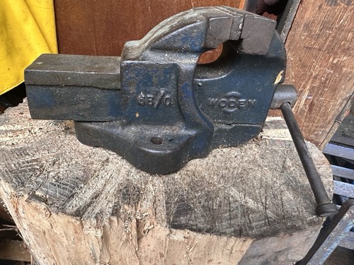 Woden bench vice - vice, 2.5
