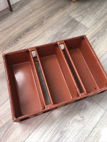 Commercial bakery baking - baking, tin