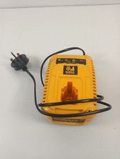 Dewalt DE9135 Charger 7.2V - 18V Li-ion / Ni-Mh & Ni-Cd Nano Battery Charger Pro