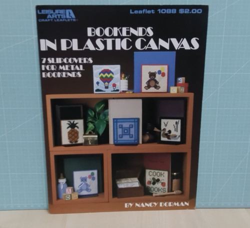 Plastic canvas bookends slip - plastic,