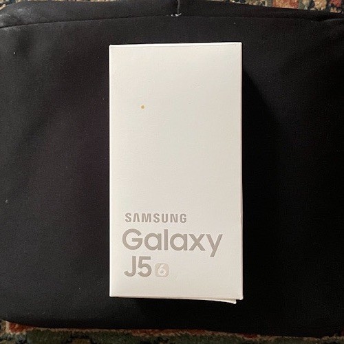 Samsung galaxy mobile - j5,