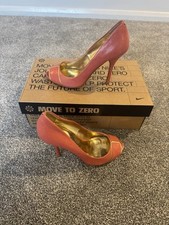 Ted Baker Svarna 5 Patent