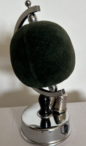 Vintage 1950 pin cushion - 1950’s,