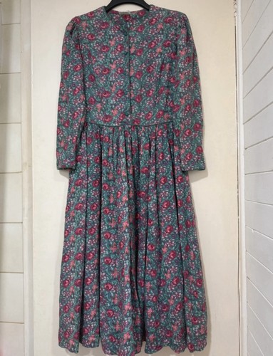 Vintage laura ashley floral - laura,