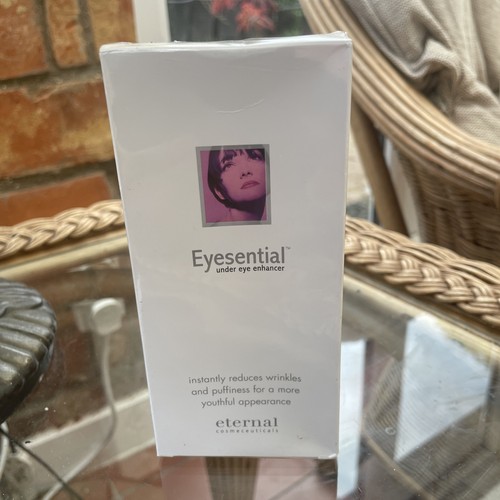 Eyesential under eye - eyesential,
