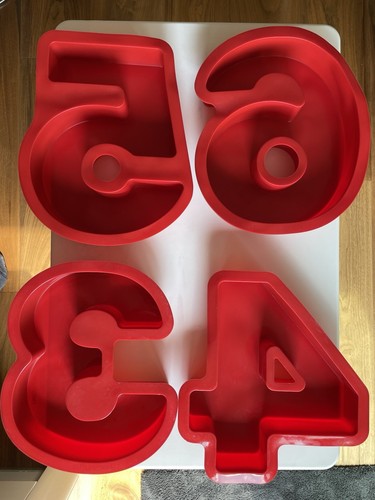 Silicone number cake moulds - 5,