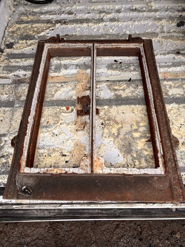 Large vintage cast iron - large,