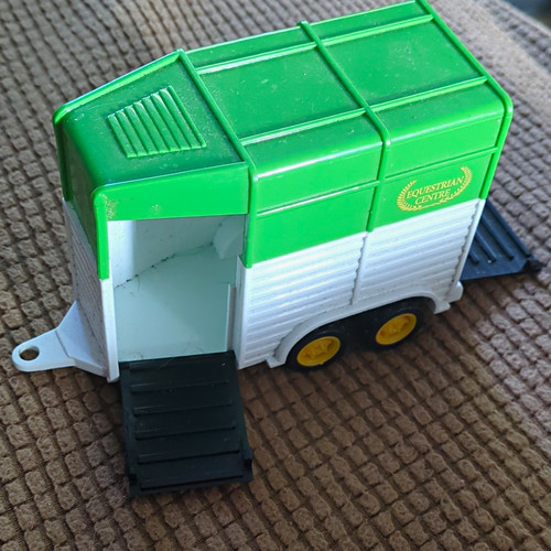 Green white plastic - green,