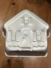 wilton vintage holiday house