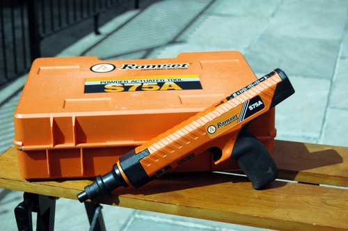 Nail gun ramset s75a - gun,