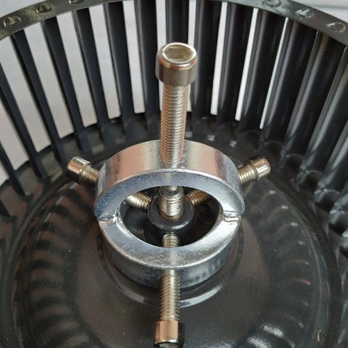 Steering wheel puller - steering,