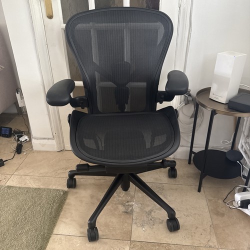 Herman miller aeron chair - herman,