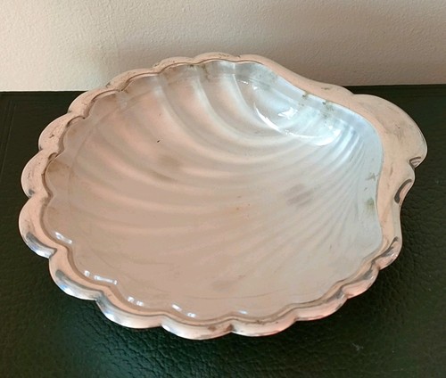 Antique silver plated scallop - silver,