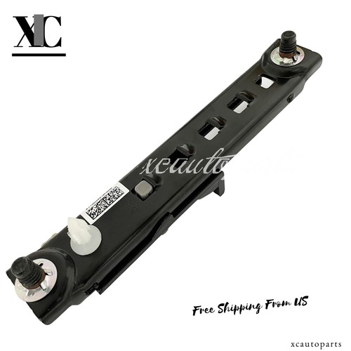 Front seat belt - front, adjuster