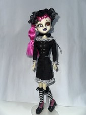 Bleeding Edge Goths BeGoths Lolita Sun Series 1 Exclusive Rare 2003 Custom