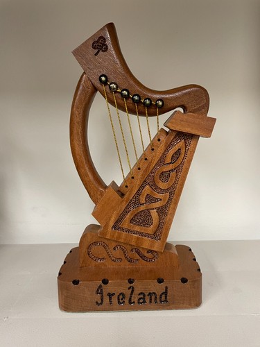 Irish decorative harp - decorative, (a)