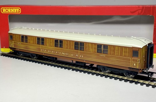 Hornby r4174 lner teak 61ft - lner,