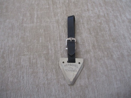 Herschel oil tempered sickle - oil,