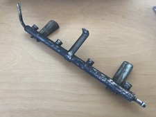 Alfa Romeo 75 fuel injector rail 2.0 Twin Spark TS injection Einspritzung Bosch