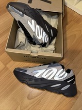Yeezy 700 MNVN Metallic UK10.5
