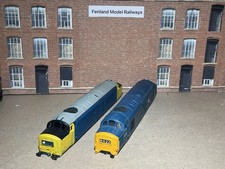 2 Triang Hornby OO Gauge Model
