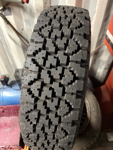 Dunlop sp82 175 gravel - 175/70/15,