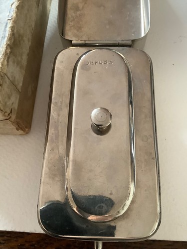 Early mid 20th portable - to,
