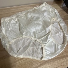 Hanes Nylon Full Brief Panty Underwear Sz 10 NWOT Lace Trim Granny Sissy Cream