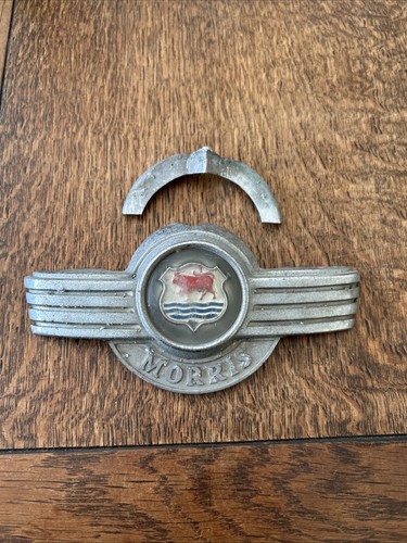 Morris oxford bonnet badge - morris,
