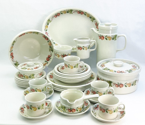 Wedgwood quince dinner tea - &,