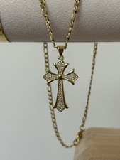 18ct Elegant Gold CZ Cross