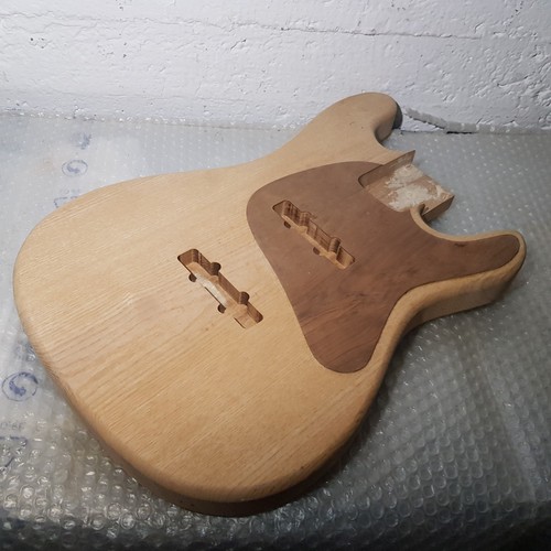 Custom swamp ash bass body - swamp,