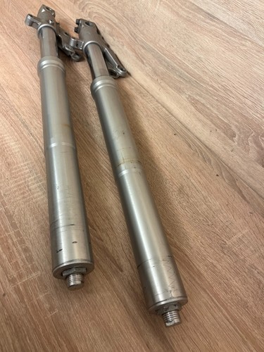 Suzuki gsxr 400 forks - suzuki,