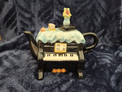 Vintage black piano decorated - black,