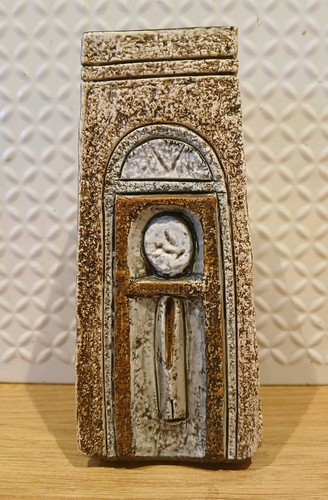 Troika pottery stickman coffin - troika,