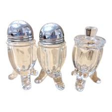 CHIPPENDALE Set of Vintage