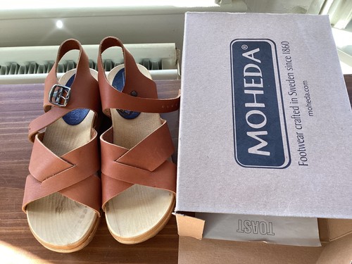 Ladies toast moheda swedish - toast,