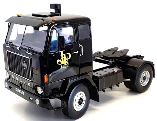 Model car scale - 1/18,