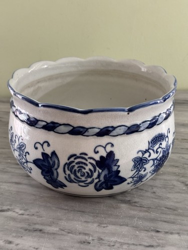 Large blue white cachepot - &,