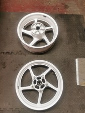 YAMAHA R1 4C8 5VY 14B FRONT AND REAR WHEELS WHITE 2004-2014 SV09 