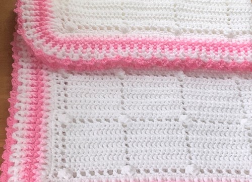 Crochet baby blanket - ❤️,