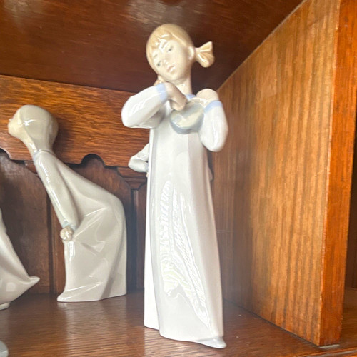 Lladro girl white glossy - lladro,