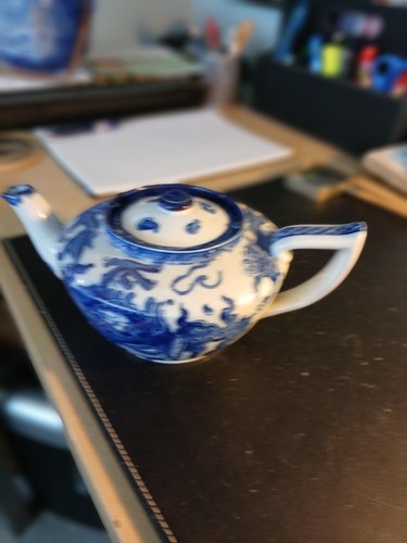 Royal doulton teapot - teapot, antique