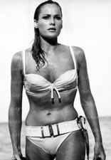 2923 Ursula Andress High